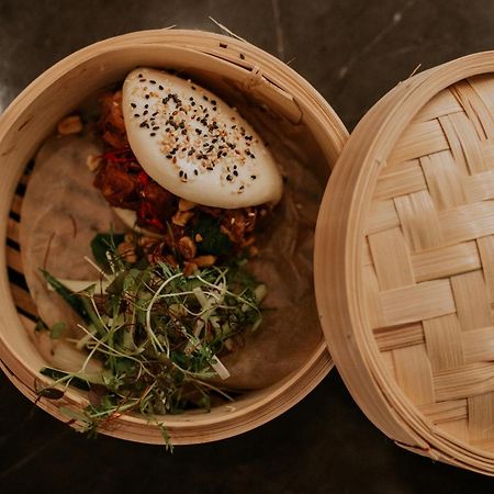 Kozmo Hotel Suites & Spa - Small Luxury Hotels Of The World Budapest Exterior photo Bao bun with duck