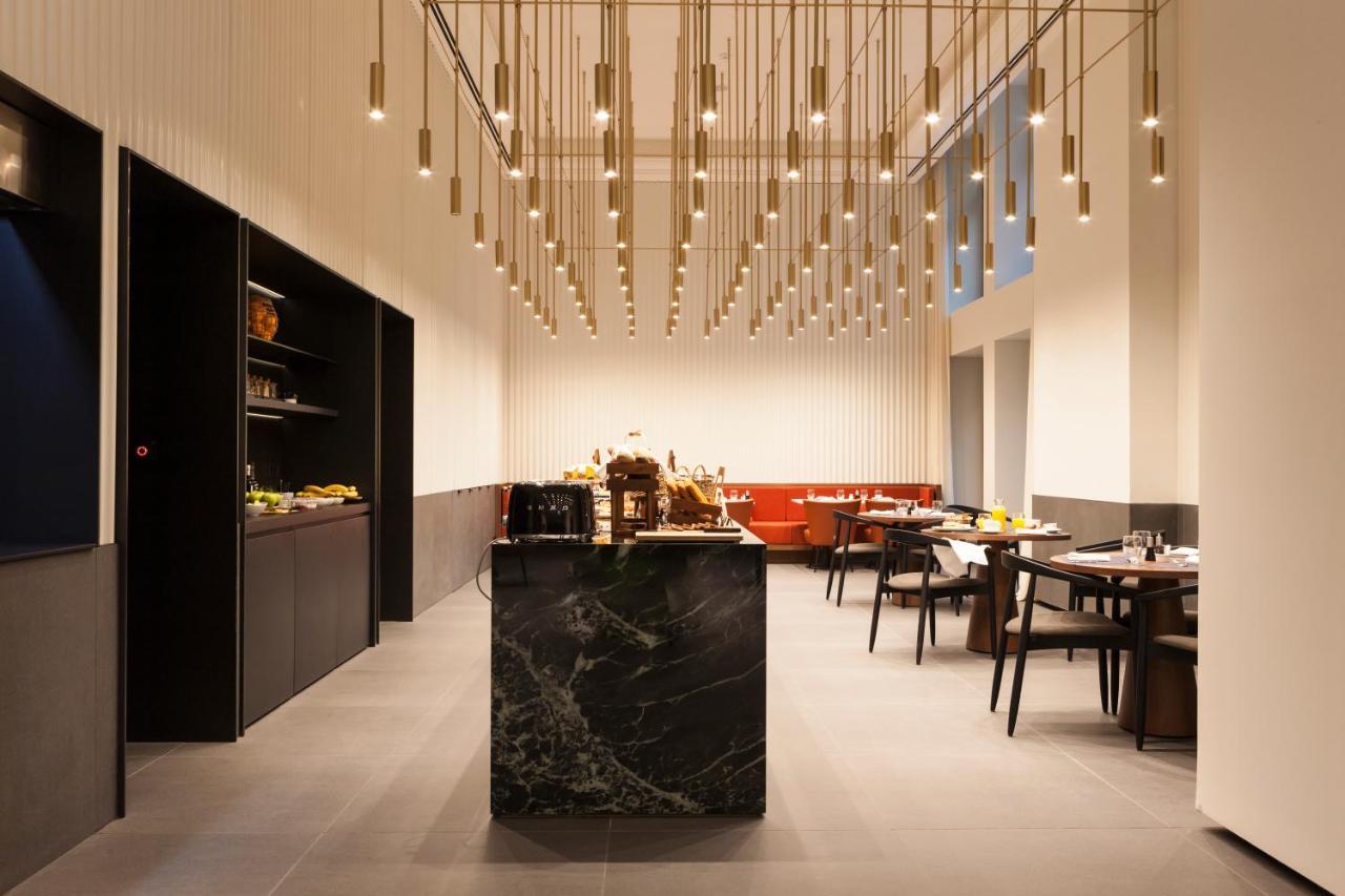 Kozmo Hotel Suites & Spa - Small Luxury Hotels Of The World Budapest Exterior photo Restaurant 1018