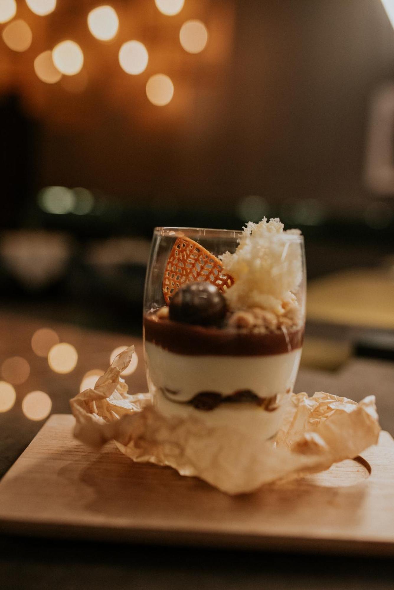 Kozmo Hotel Suites & Spa - Small Luxury Hotels Of The World Budapest Exterior photo A chocolate parfait
