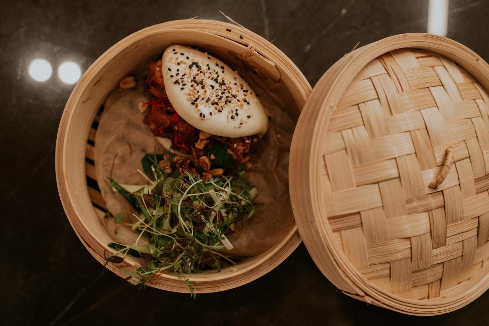 Kozmo Hotel Suites & Spa - Small Luxury Hotels Of The World Budapest Exterior photo Bao bun with duck